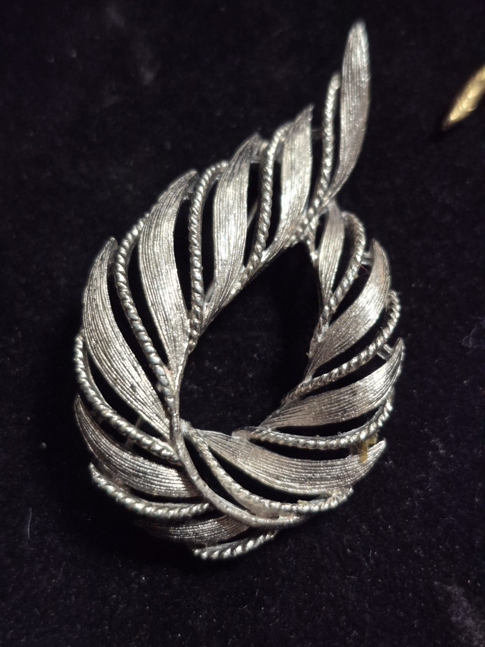 Vintage Lisner Silver Leaf Brooch - Women Jewelry